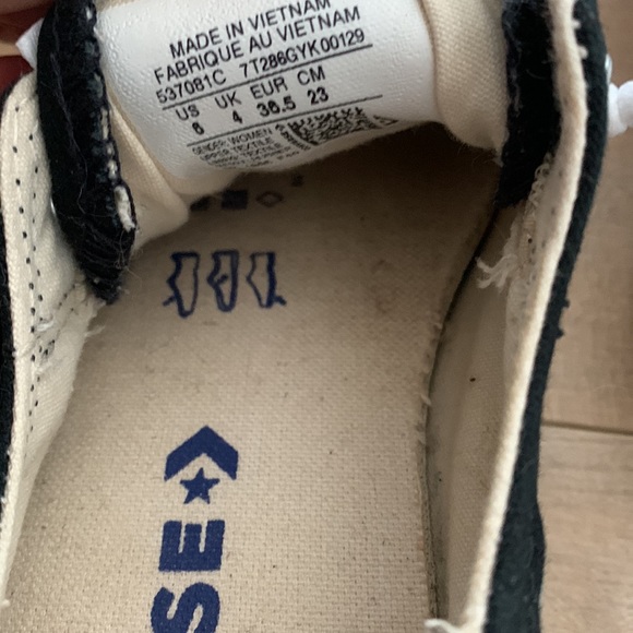 Girls Converse Sneakers - Picture 4 of 4